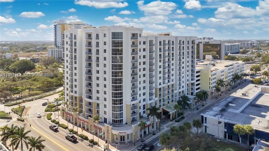 Property photo for Hollywood, FL