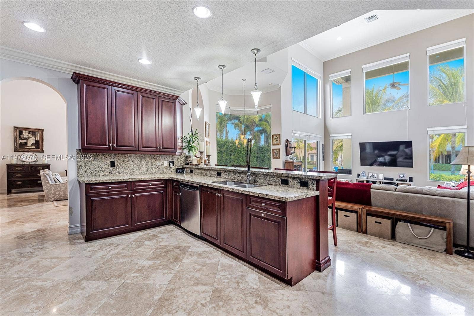 10221 Blue Palm Street, Plantation, FL 33324 Photo 10