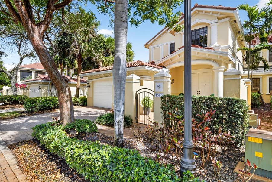 Property photo for 1506 Passion Vine Circle, #23-3, Weston, FL