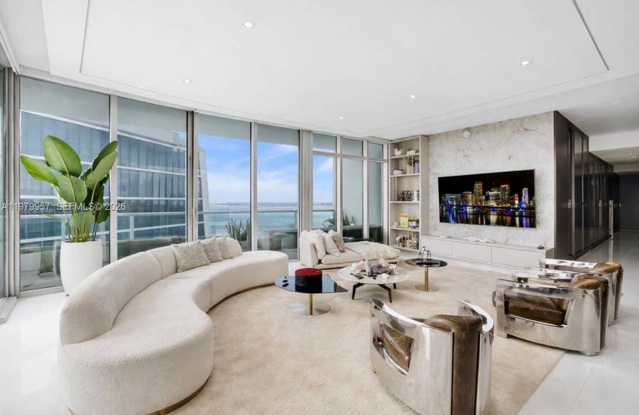 Property photo for 900 Biscayne Boulevard, #PH6109, Miami, FL