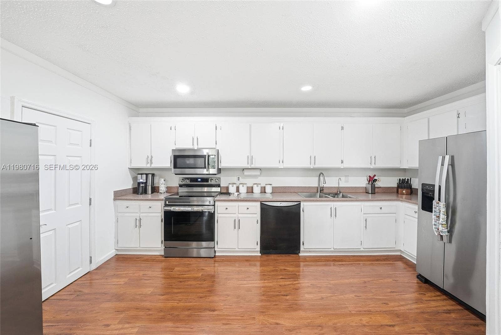 567 Racquet Club Road, #18, Weston, FL 33326 Photo 23