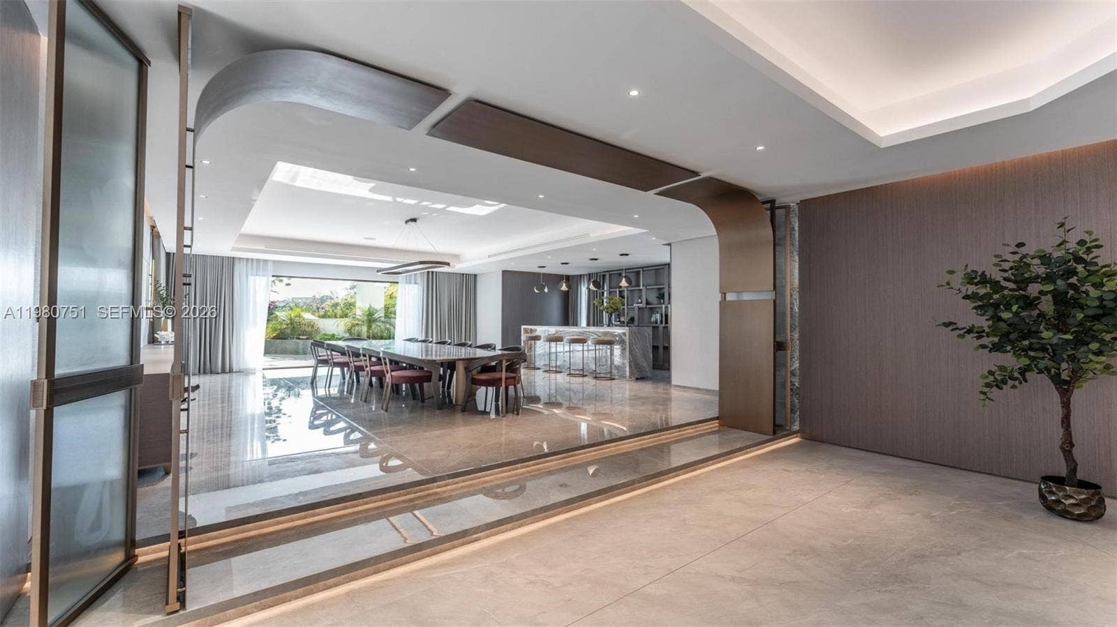 15 Sector W Road, Photo 6
