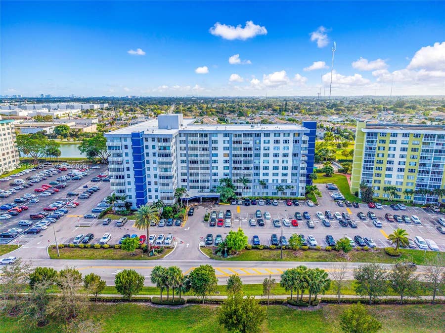 Property photo for 4350 Hillcrest Drive, #200, Hollywood, FL