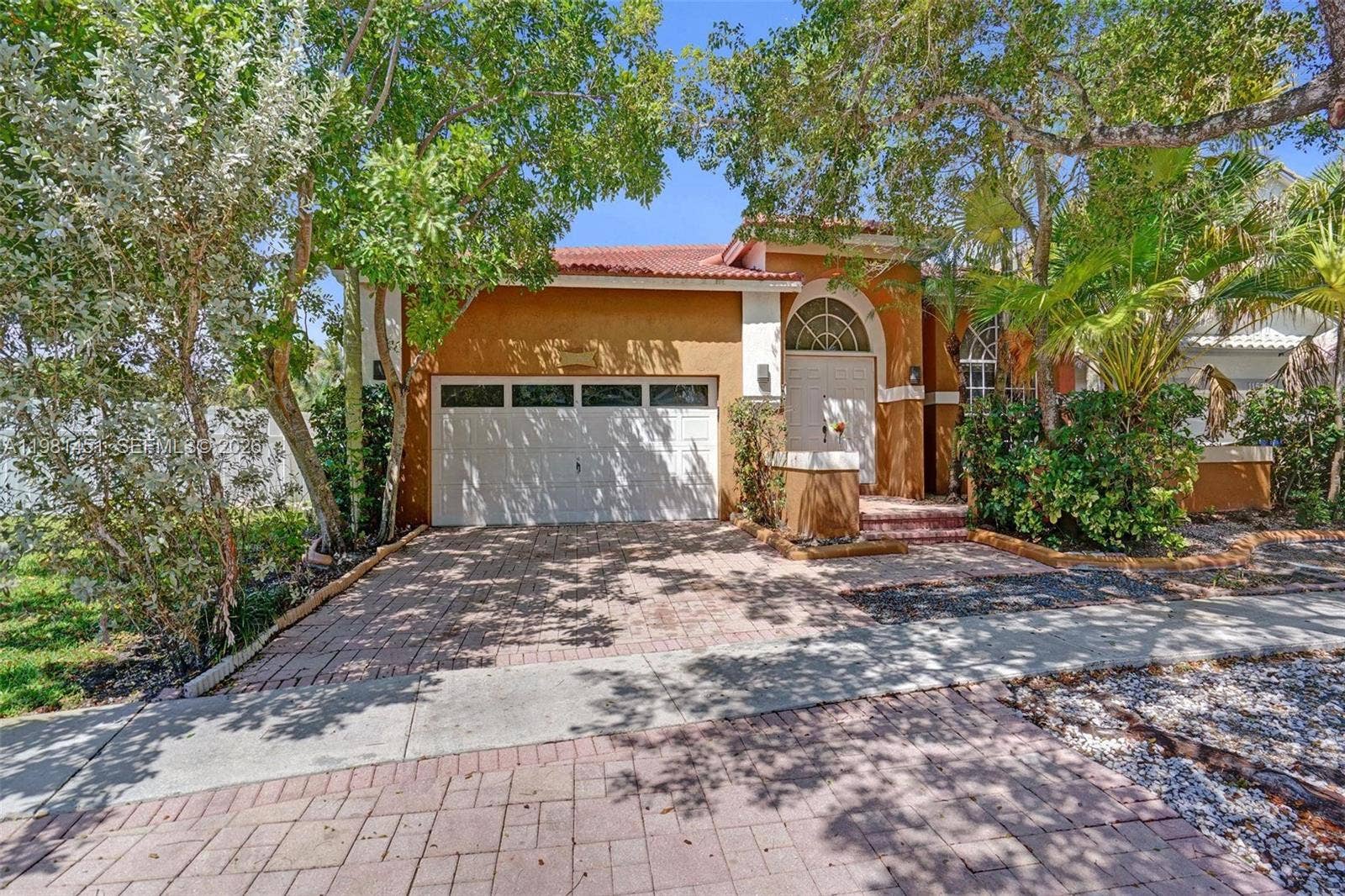 11585 N Quayside Drive, Cooper City, FL 33026 Photo 5