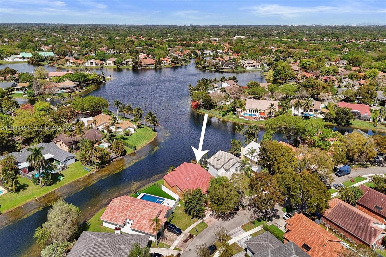 11585 N Quayside Drive, Cooper City, FL 33026 Photo 2
