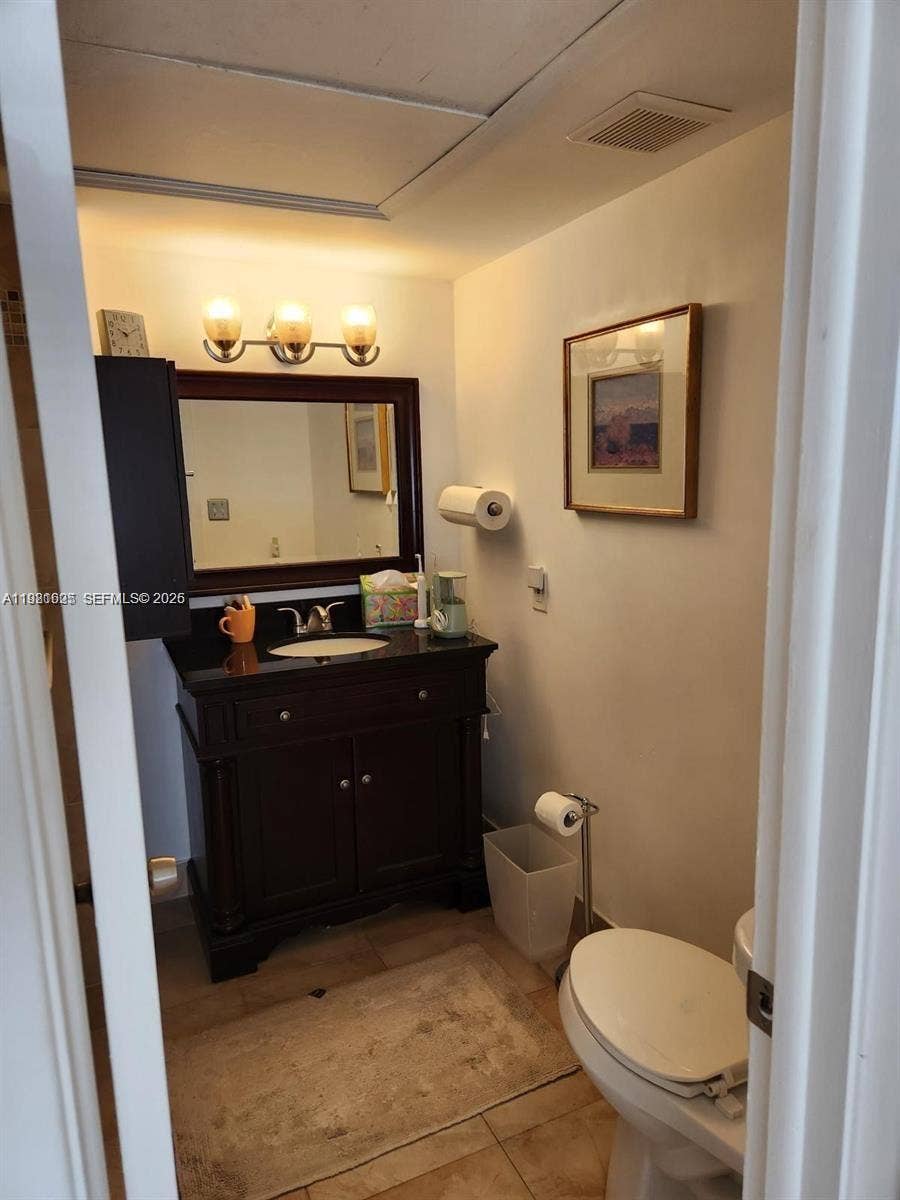 9 NE 19th Court, #208C, Wilton Manors, FL 33305 Photo 2