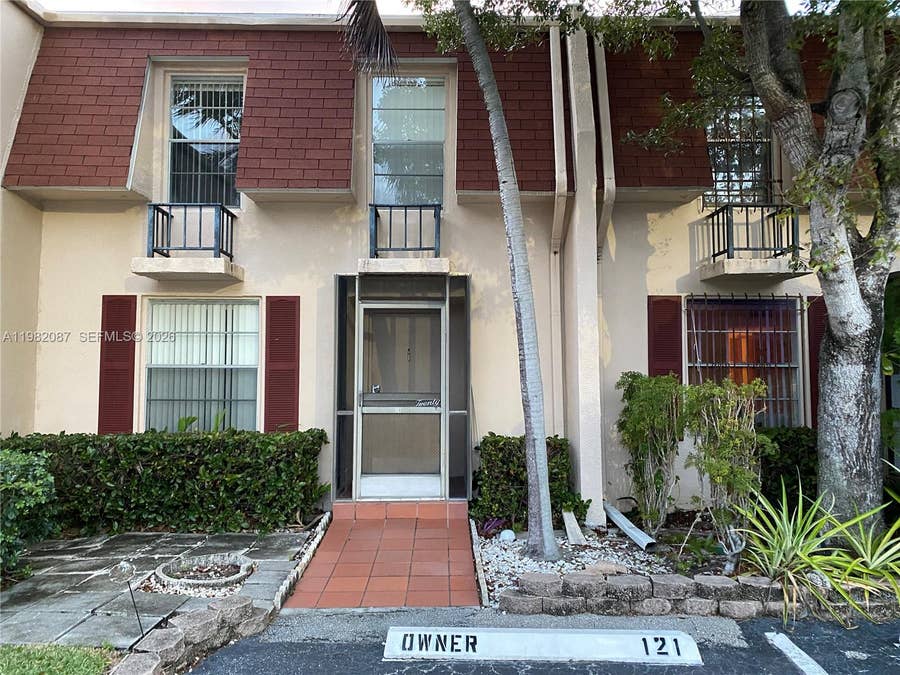 Property photo for 1951 Atlantic Shores Boulevard, #20, Hallandale Beach, FL
