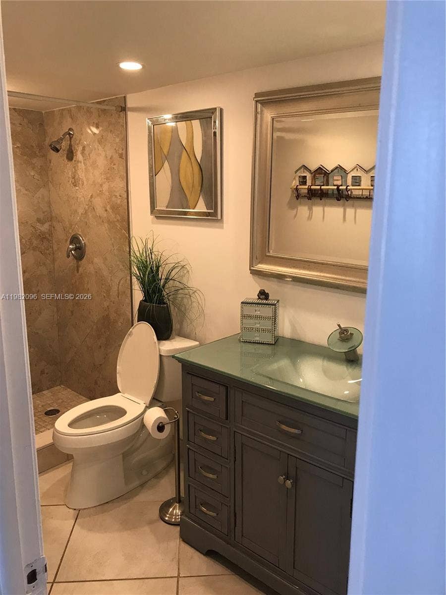 2841 N Ocean Boulevard, #1208, Fort Lauderdale, Fort Lauderdale, FL 33308 Photo 14