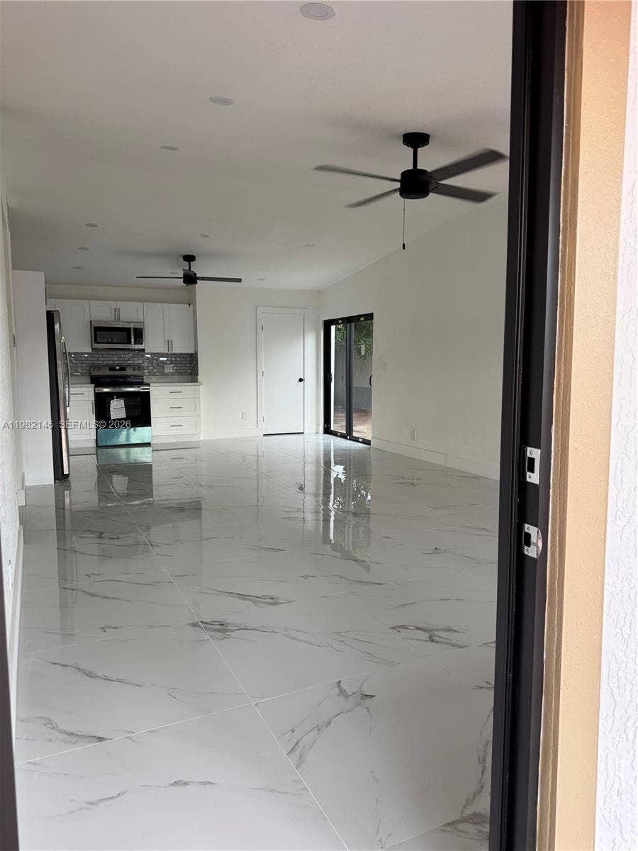 20819 NW 41st Ave Road, Miami Gardens, FL 33055 Photo 3