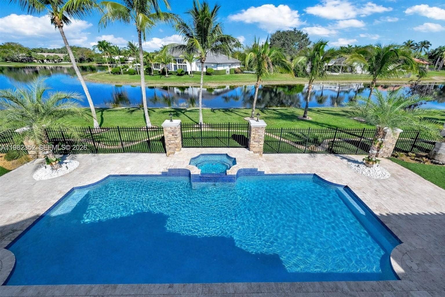 2905 Paddock Road, Weston, FL 33331 Photo 3