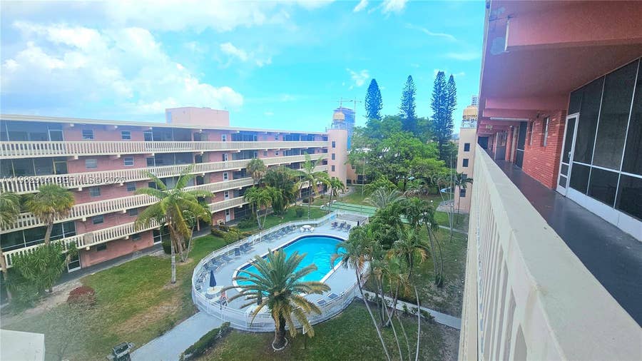 Property photo for 180 NE 12th Avenue, #10E, Hallandale Beach, FL