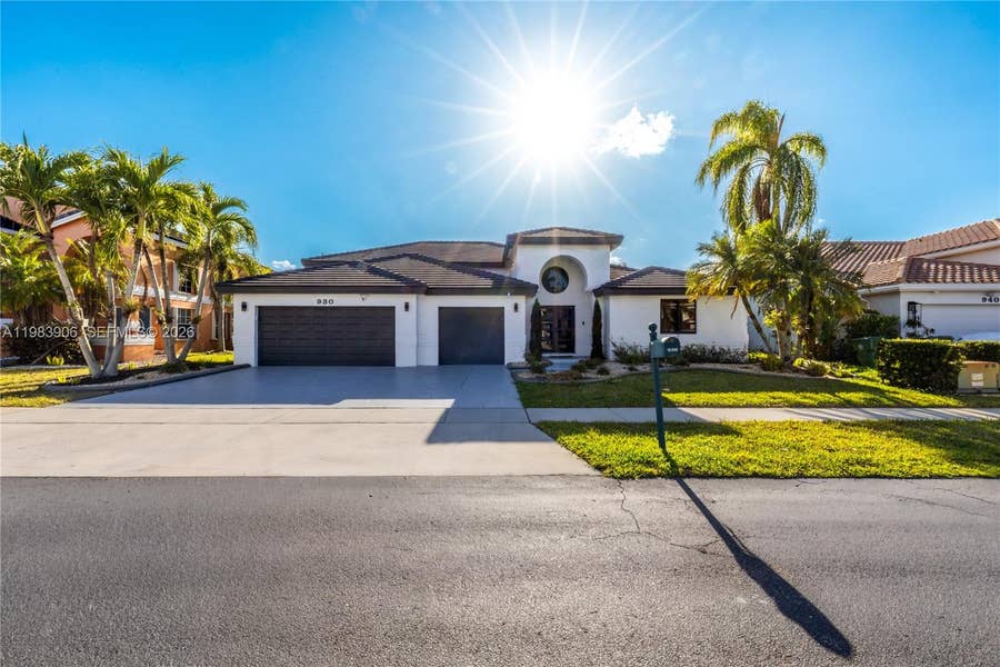 Property photo for 930 NW 197th Avenue, Pembroke Pines, FL