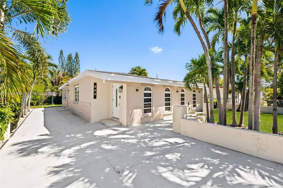 Property photo for 864 NW 16th Terrace, Fort Lauderdale, FL