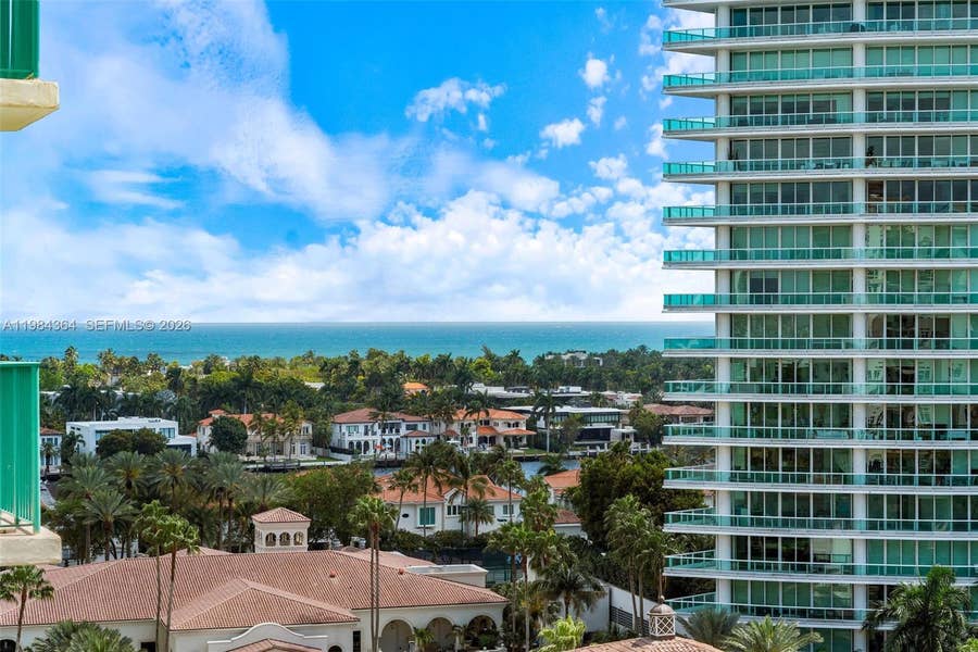 Property photo for 20000 E Country Club Drive, #1109, Aventura, FL