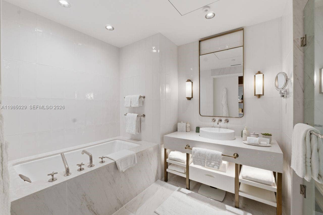 525 N Fort Lauderdale Beach Boulevard, #1509, Fort Lauderdale, FL 33304 Photo 4