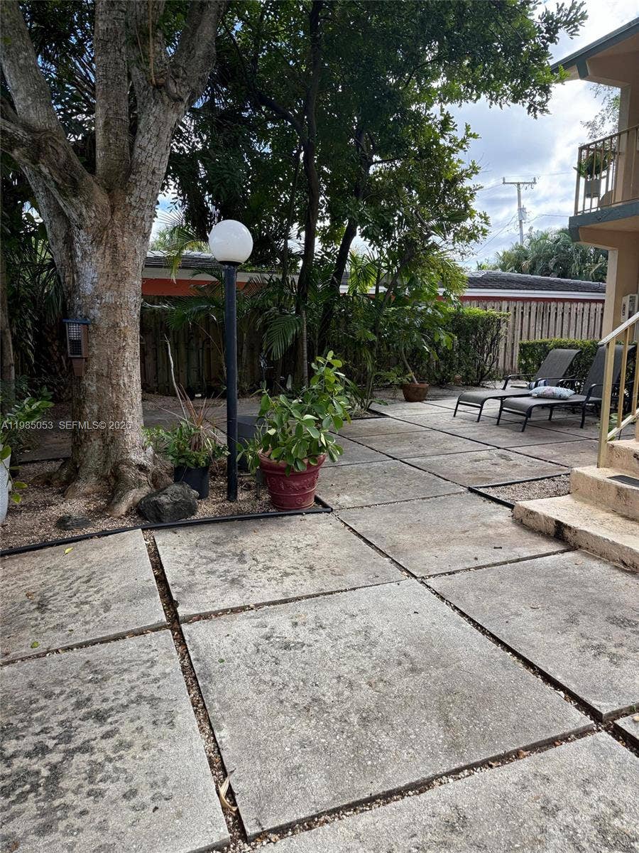 2624 NE 30th Place, #101B, Fort Lauderdale, FL 33306 Photo 3