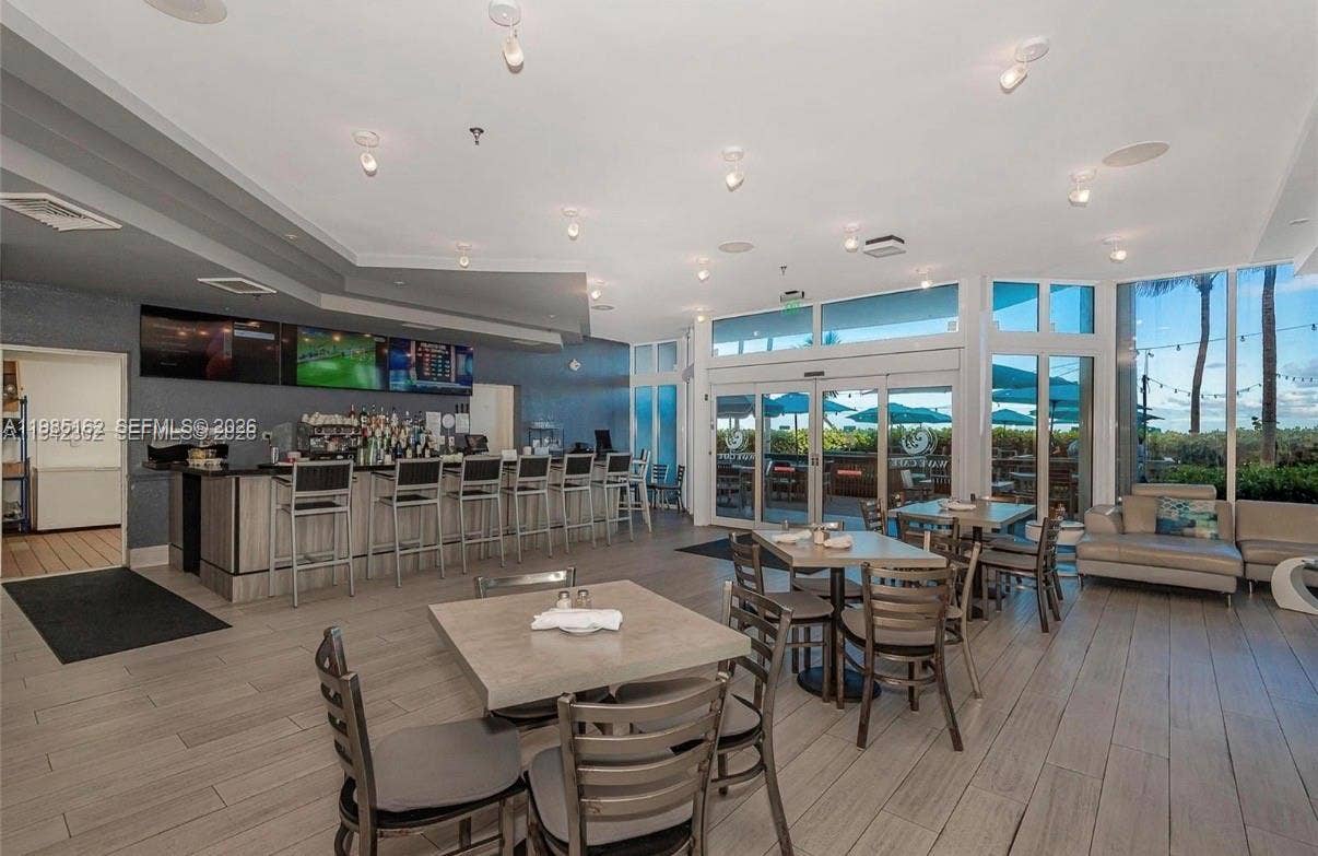 16445 Collins Avenue, #425, Sunny Isles Beach, Sunny Isles Beach, FL 33160 Cafe at Oceania Club