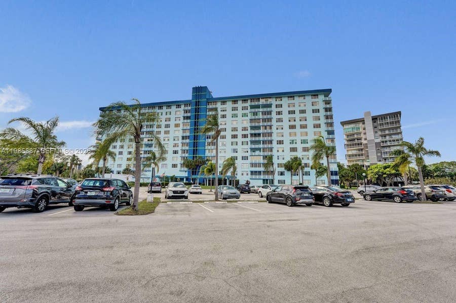 Property photo for 4001 Hillcrest Drive, #602-4, Hollywood, FL
