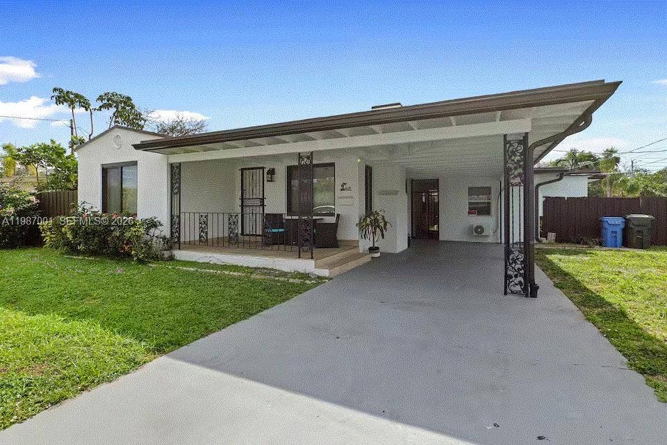 1608 NE 34th Street, Oakland Park, FL 33334 Photo 1