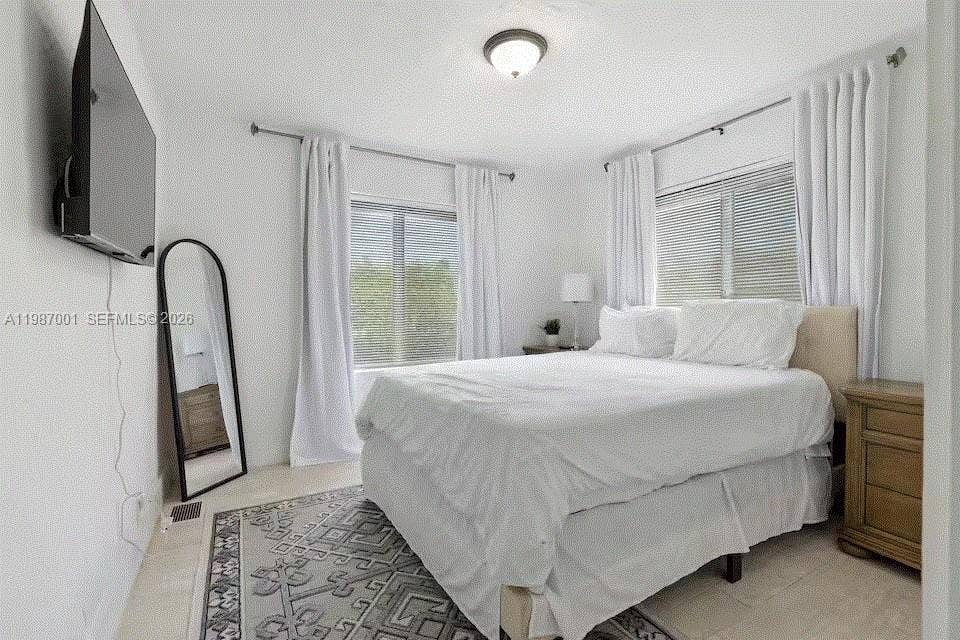1608 NE 34th Street, Oakland Park, FL 33334 Photo 9