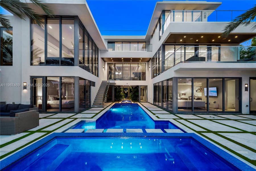 Property photo for 440 Mola Avenue, Fort Lauderdale, FL