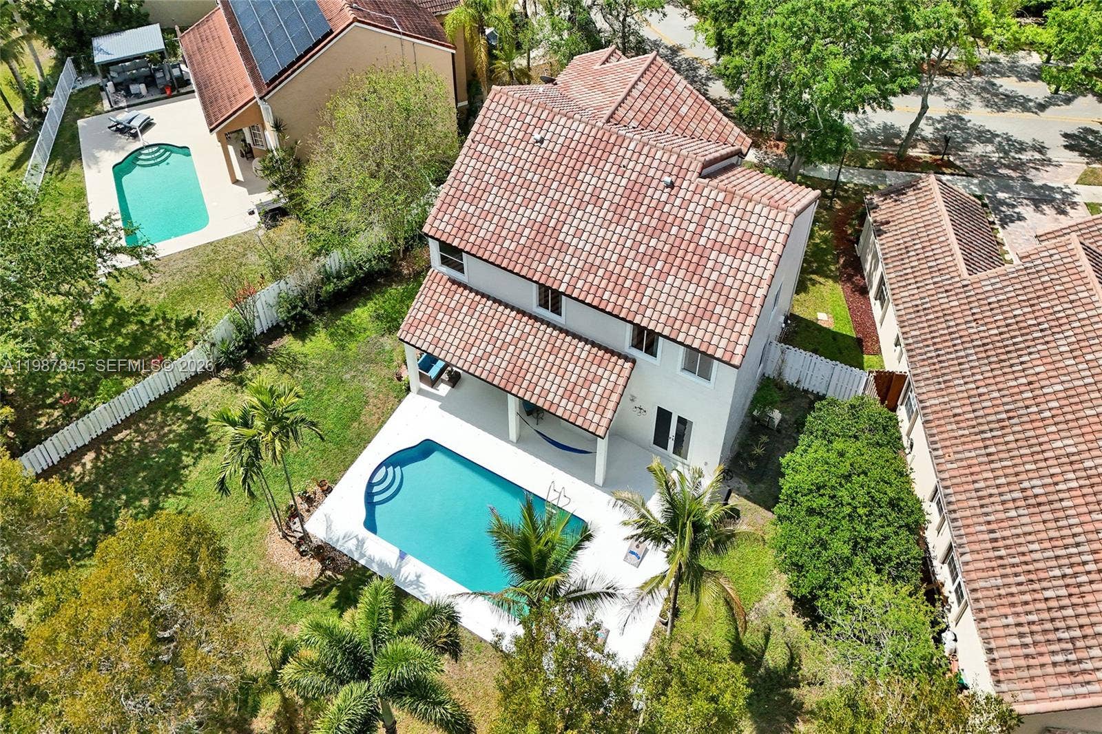 484 Cambridge Drive, Weston, FL 33326 Photo 7