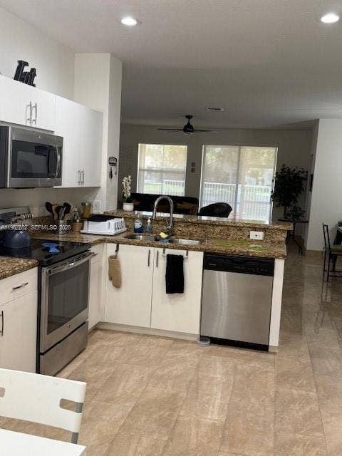 513 Live Oak Lane, Weston, Weston, FL 33327 Photo 8