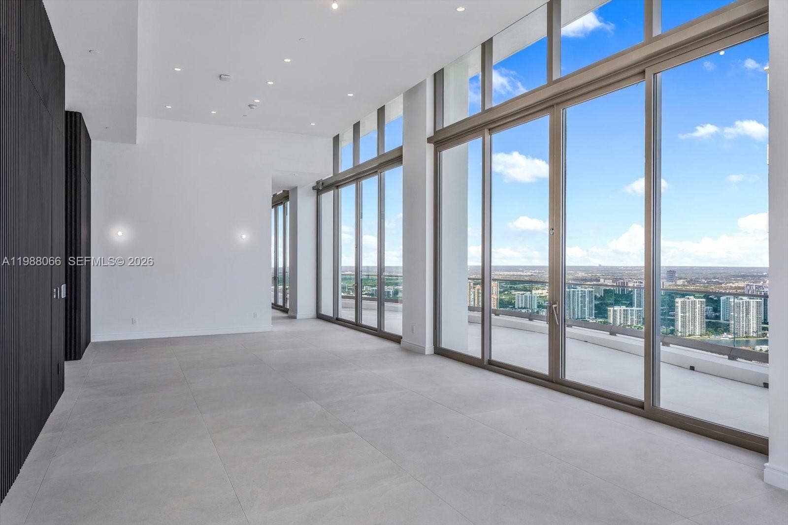 17901 Collins Avenue, #PH-01, Sunny Isles Beach, FL 33160 Photo 4