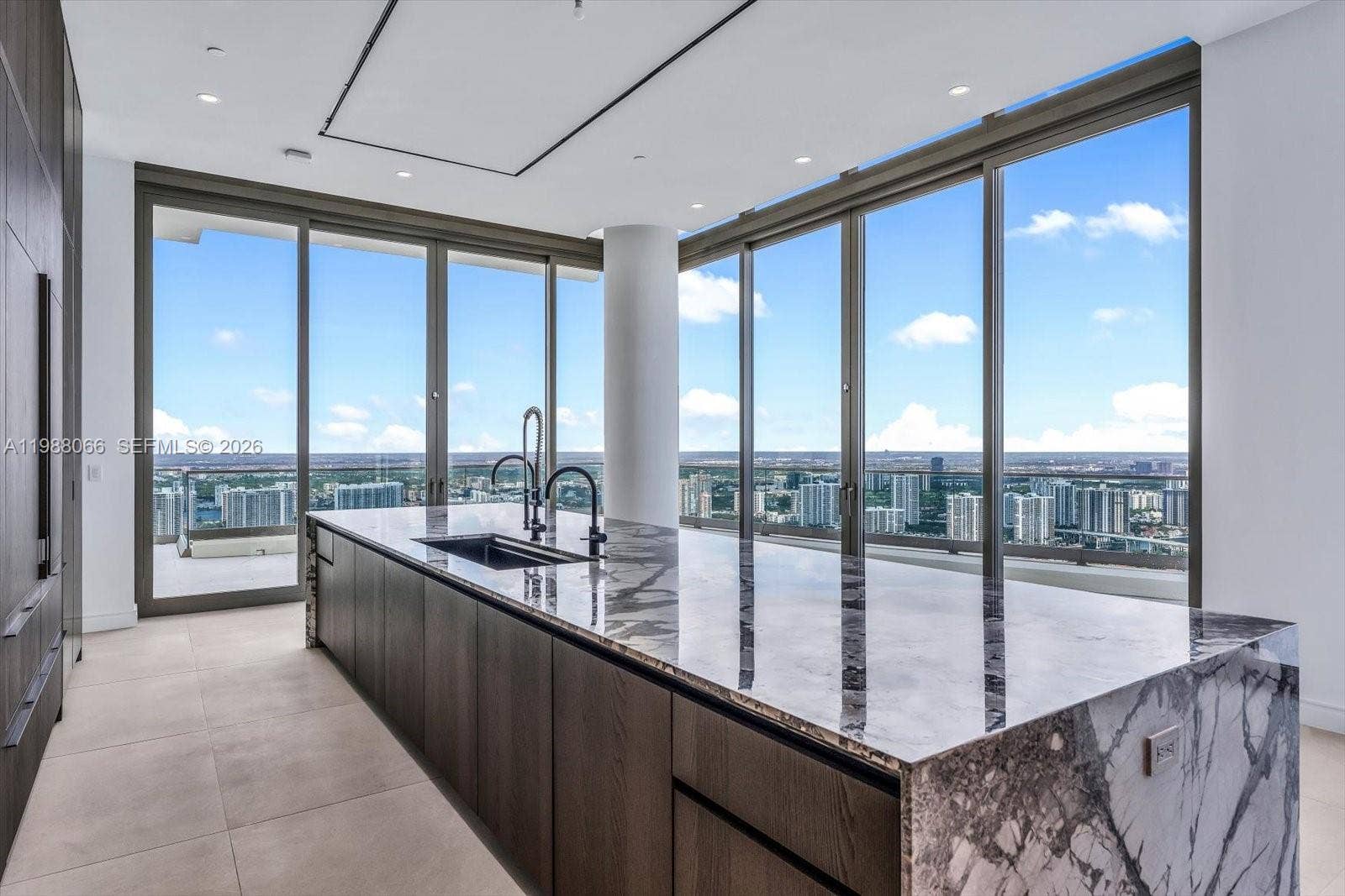 17901 Collins Avenue, #PH-01, Sunny Isles Beach, FL 33160 Photo 14