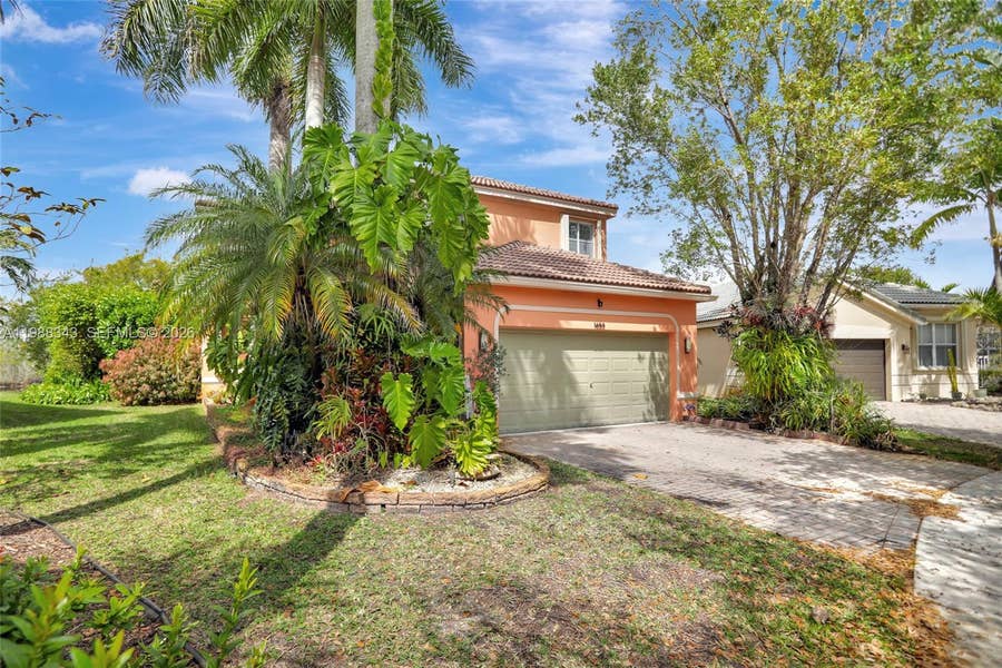 Property photo for 1653 Winterberry Lane, Weston, FL