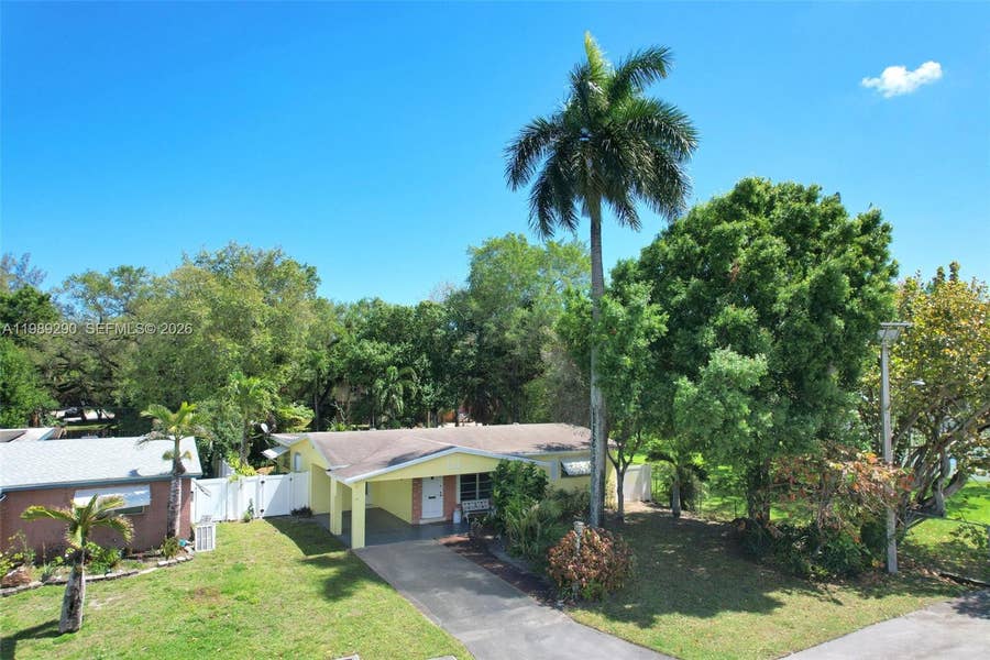 Property photo for 5060 SW 29th Avenue, Dania Beach, FL