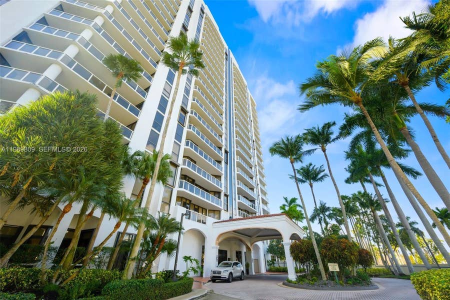 Property photo for 3598 Yacht Club Drive, #1204, Aventura, FL