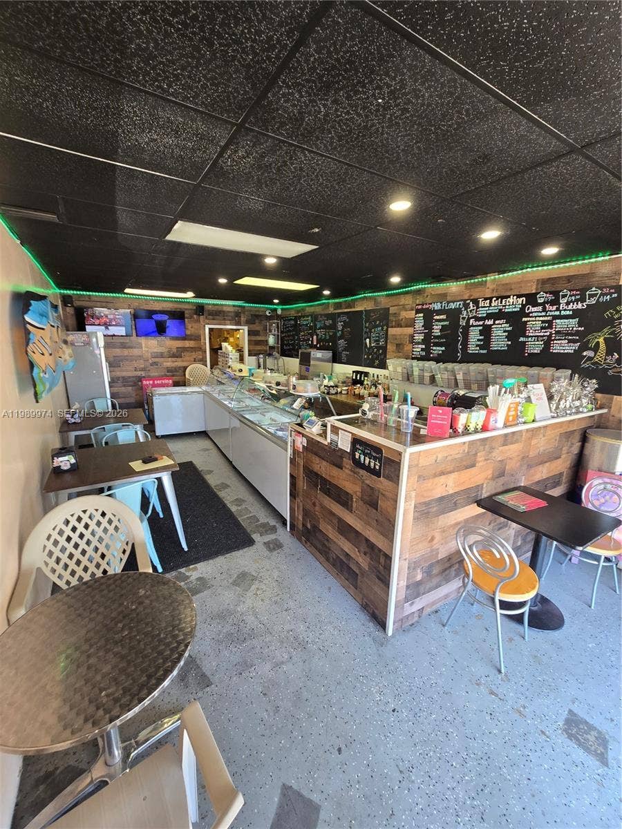 Property photo for 1021 SE 17 Street, Fort Lauderdale, FL