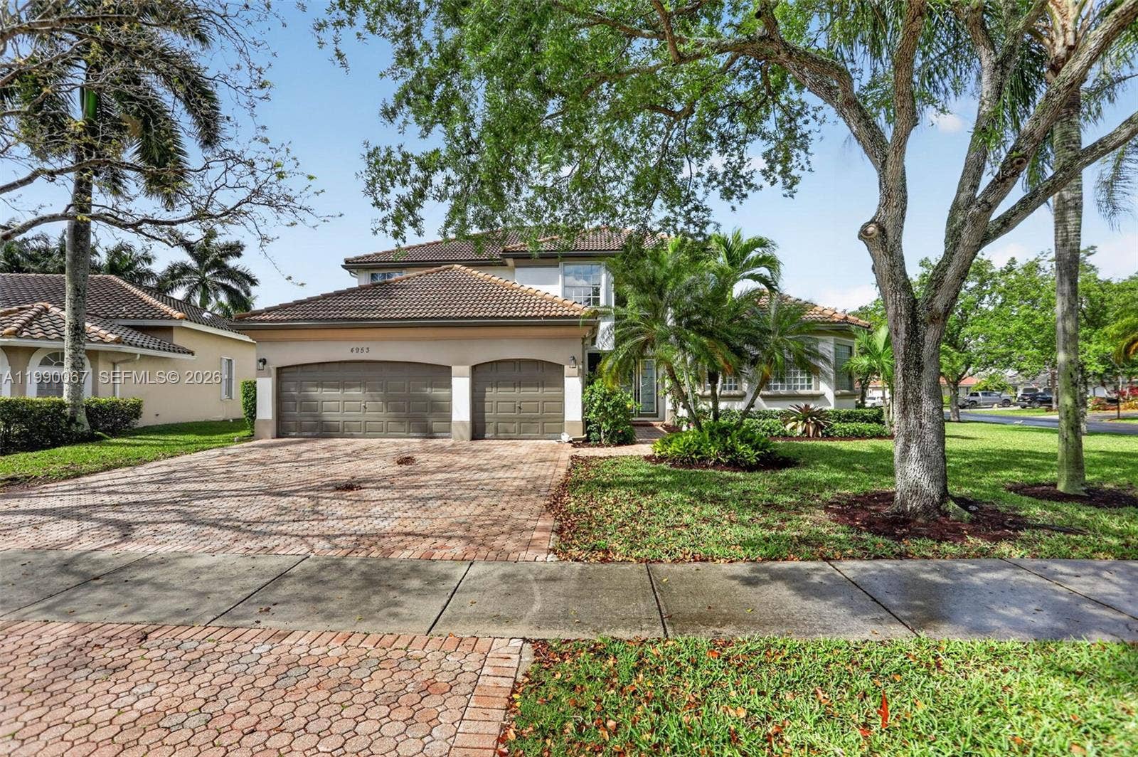 4953 Kensington Circle, Coral Springs, FL 33076 Photo 2