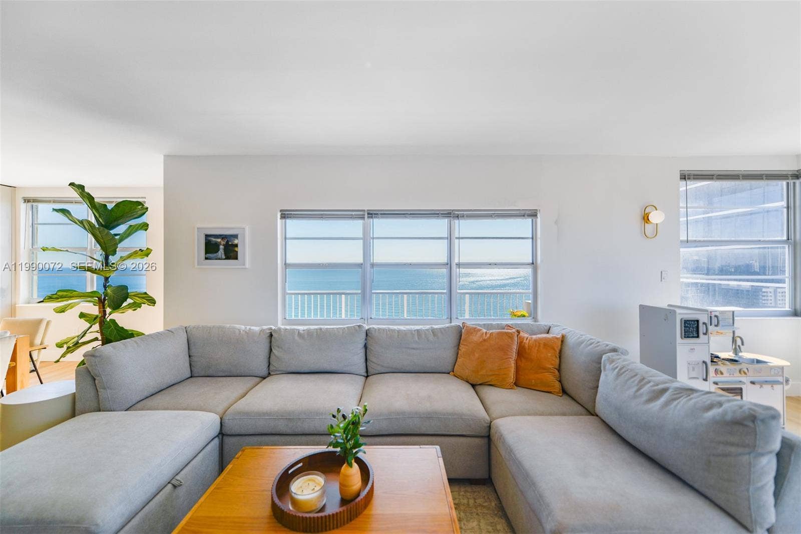 1980 S Ocean Drive, #17E, Hallandale Beach, FL 33009 Photo 10