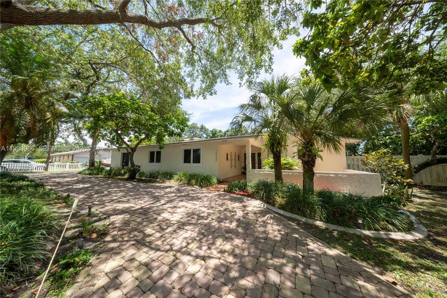 Property photo for 16445 SW 80th Avenue, Palmetto Bay, FL