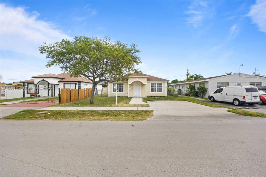 Property photo for 841 NW 10th Street, Hallandale Beach, FL