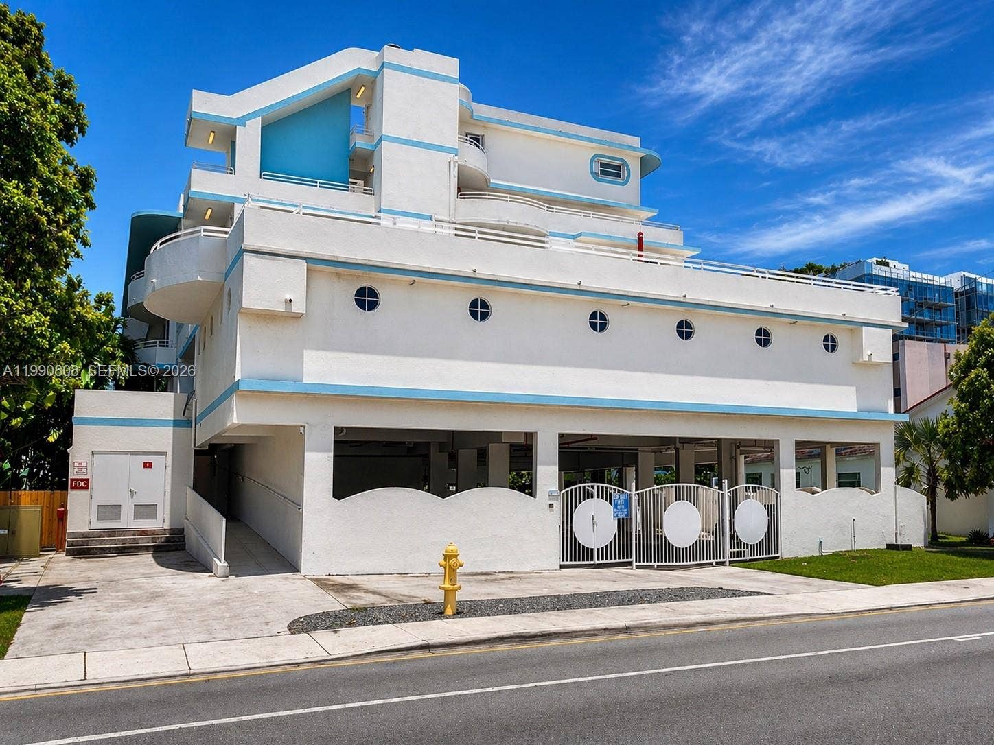 9156 Collins Avenue, #107, Surfside, FL 33154 Photo 2