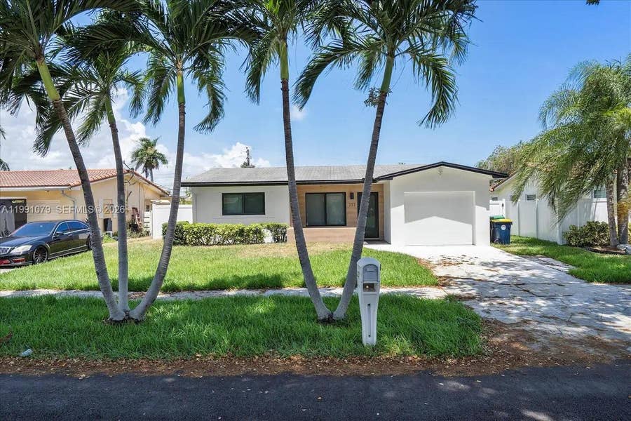 Property photo for 233 SE 4th Terrace, Dania Beach, FL
