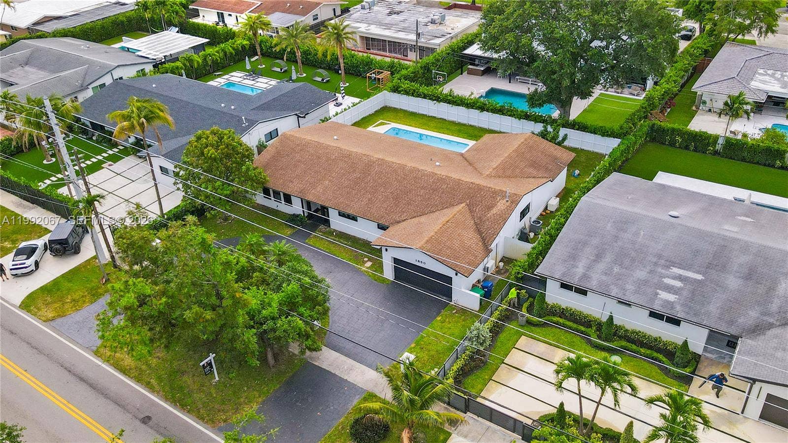 1850 NE 199th Street, Miami, FL 33179 Photo 3