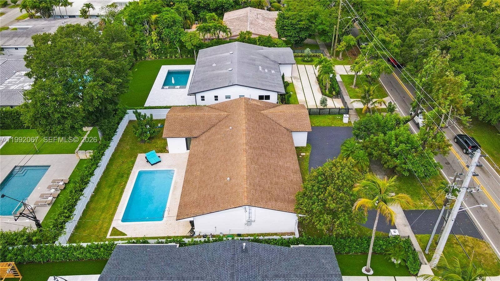1850 NE 199th Street, Miami, FL 33179 Photo 2