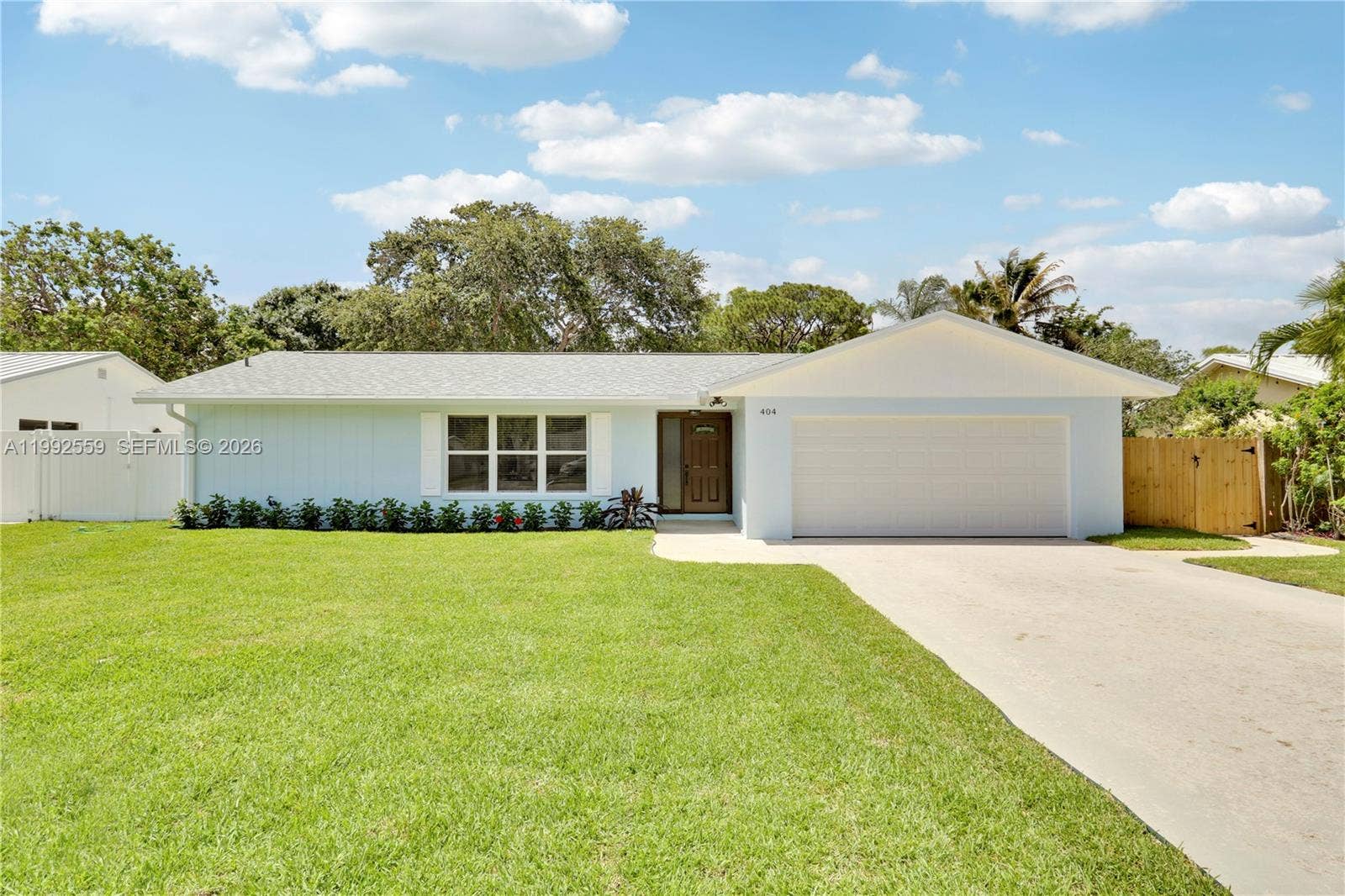 404 Highwood Circle, Jupiter, FL 33458 Photo 1
