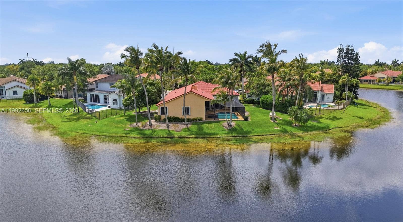 3038 Lakewood Drive, Weston, FL 33332 Photo 3