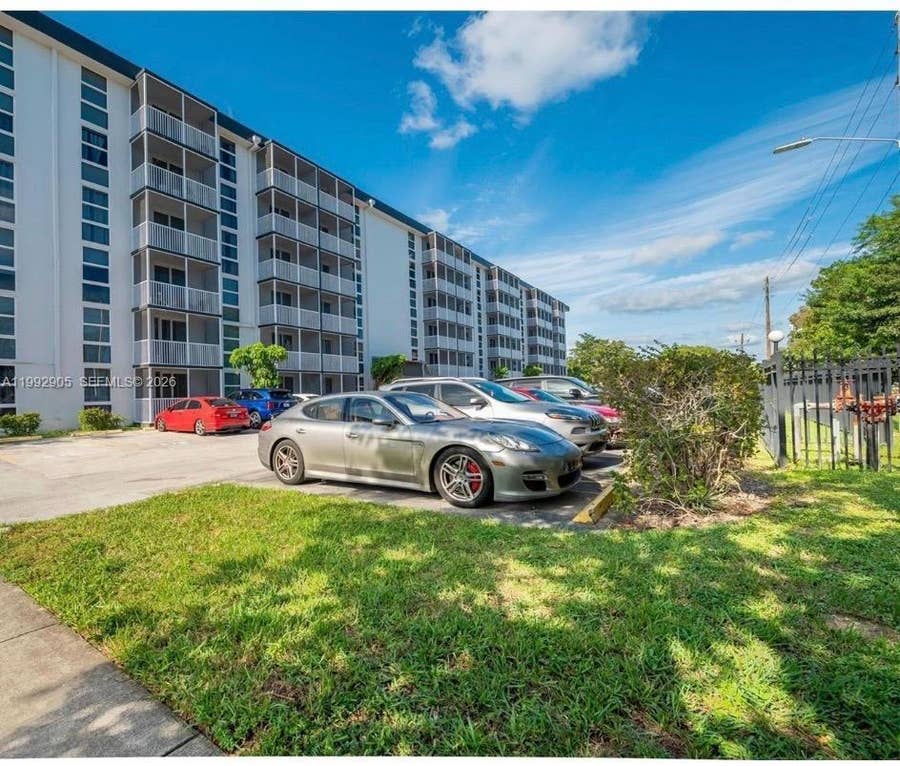 Property photo for 16851 NE 23rd Avenue, #B604, North Miami Beach, FL
