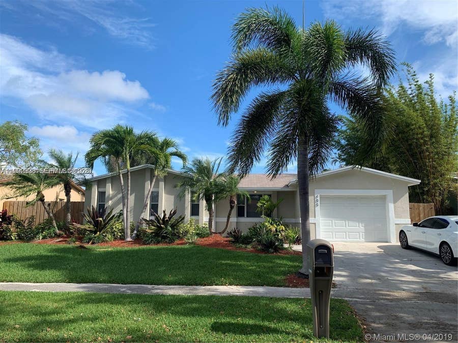 Property photo for 405 SE 4th Terrace, Dania Beach, FL