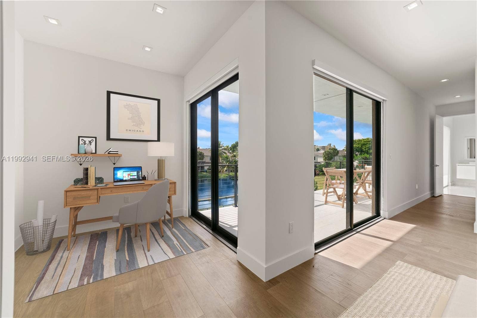 Master Bedroom - Bonus Area