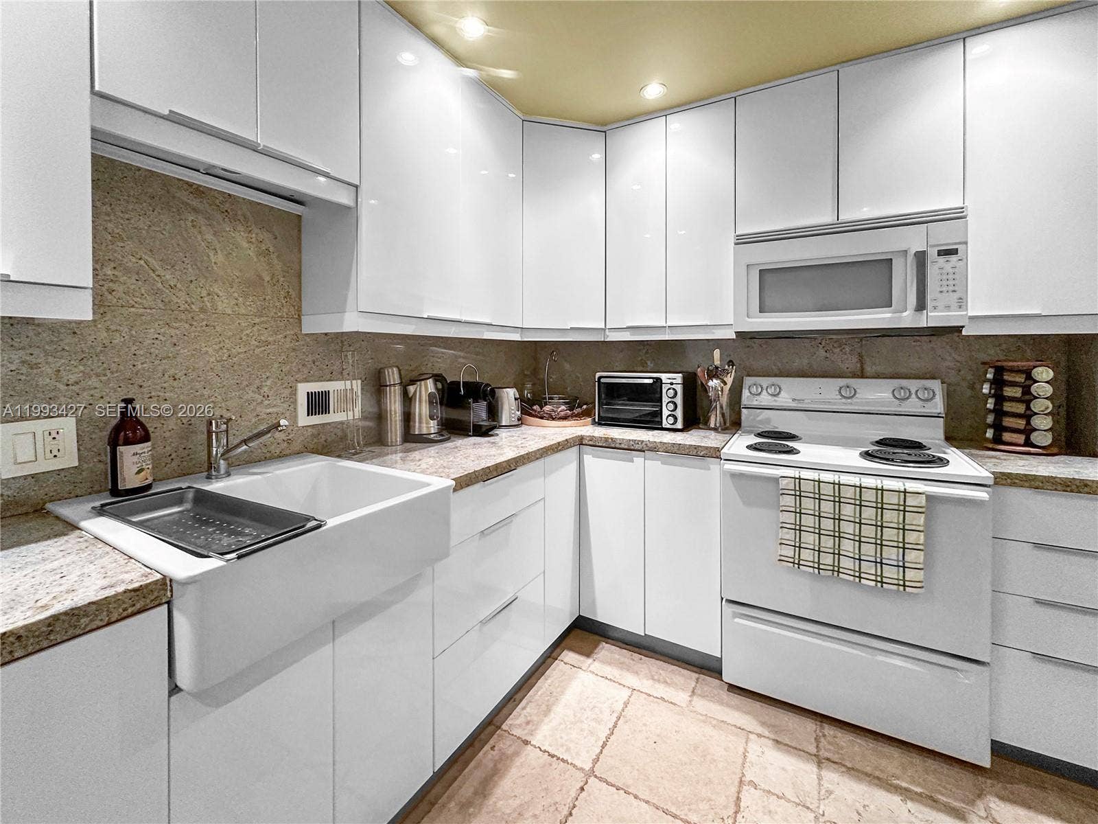 10185 Collins Avenue, #502, Bal Harbour, FL 33154 Photo 12