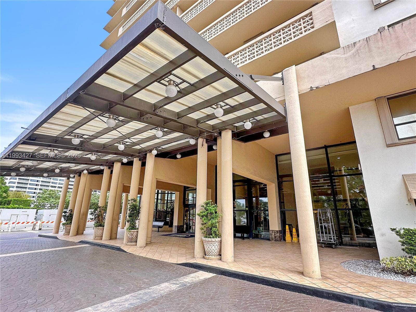 10185 Collins Avenue, #502, Bal Harbour, FL 33154 Photo 3
