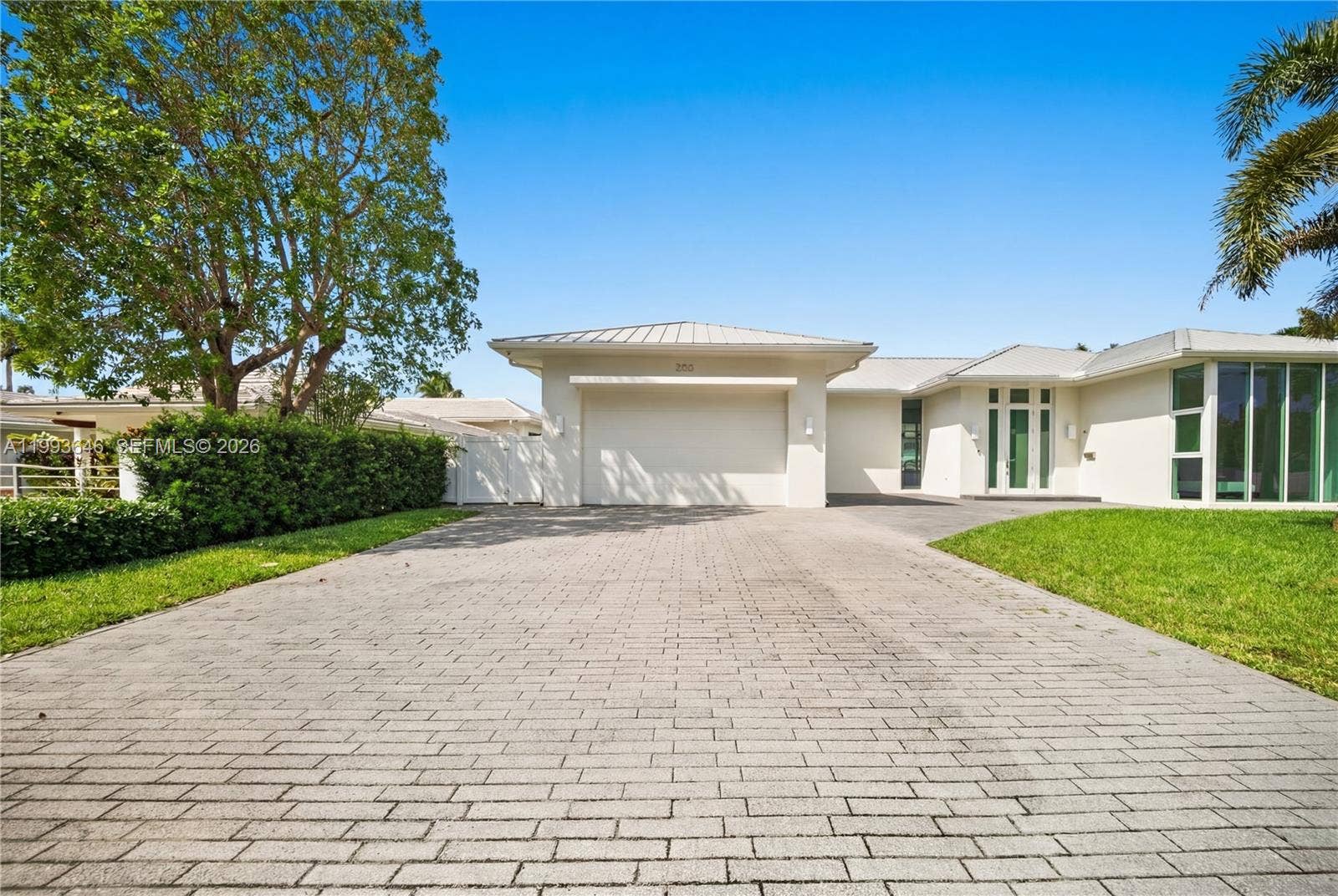 2815 NE 26th Place, Fort Lauderdale, FL 33306 Photo 2