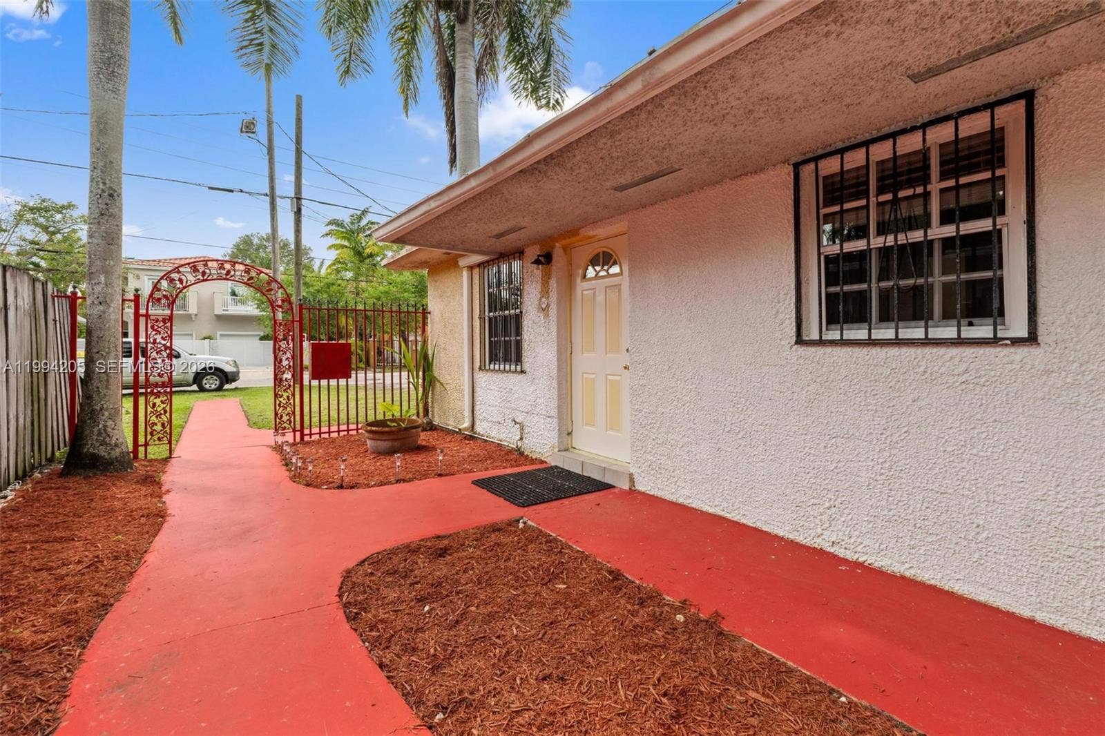 3147 Mcdonald Street, Miami, FL 33133 Photo 4